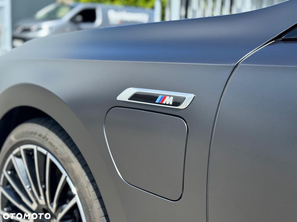 BMW Seria 7 M760e xDrive - 8