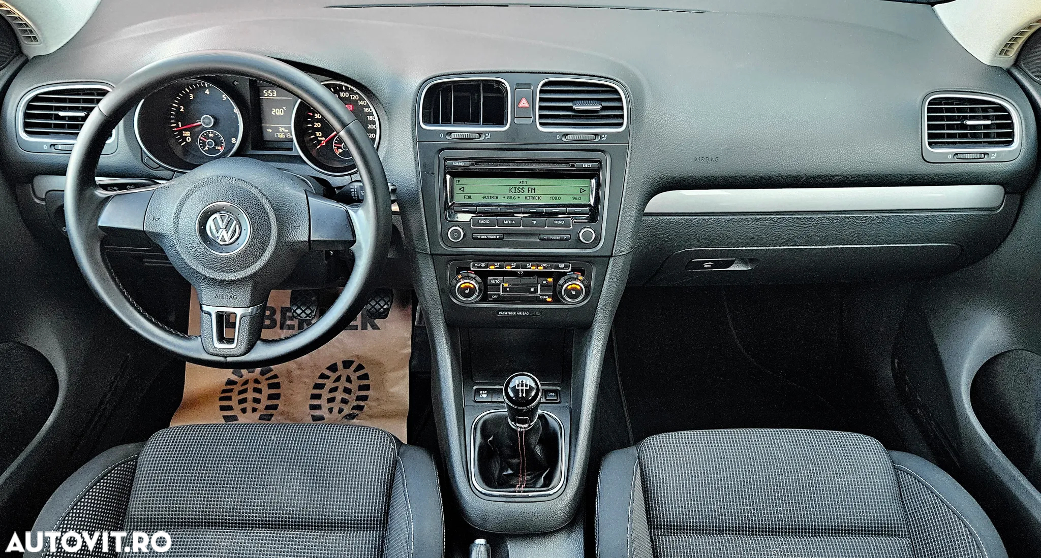 Volkswagen Golf - 18