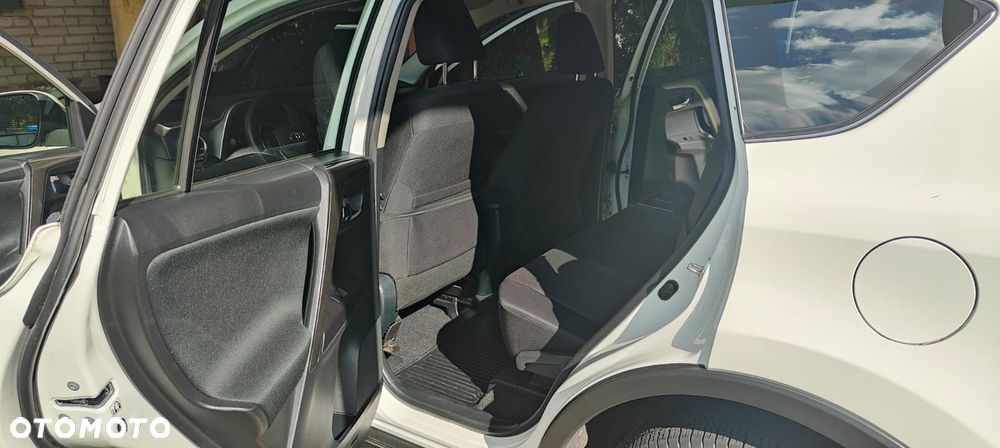Toyota RAV4 2.0 D-4D Active 4x2 - 13