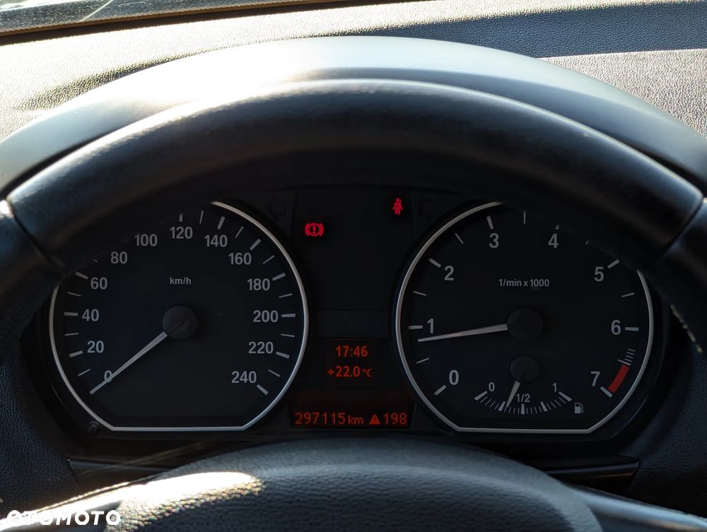 BMW Seria 1 120i - 27