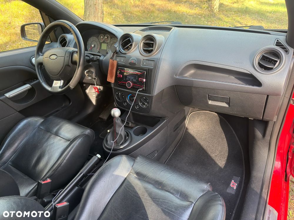Ford Fiesta 2.0 ST - 13