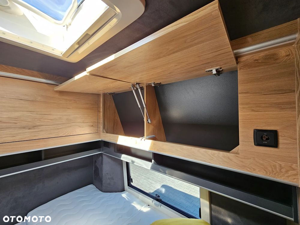 Globe-Traveller Voyager Z - 24