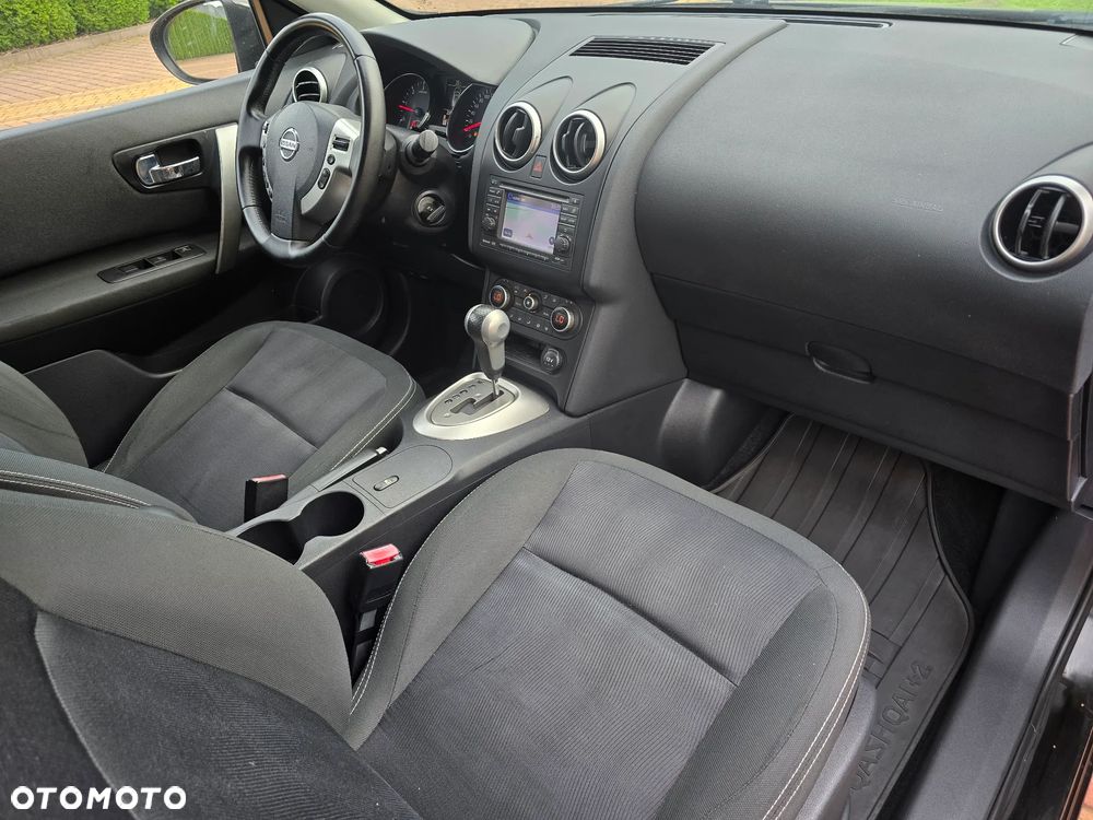 Nissan Qashqai+2 - 14