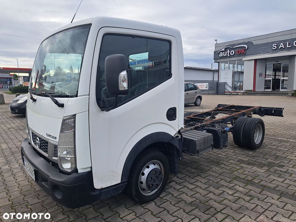 Nissan NT400