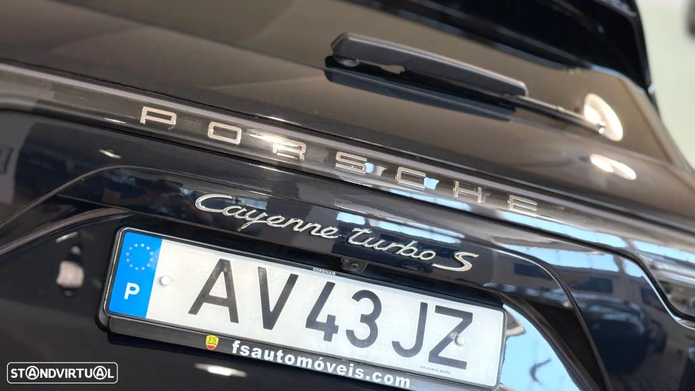 Porsche Cayenne Turbo S E-Hybrid - 13