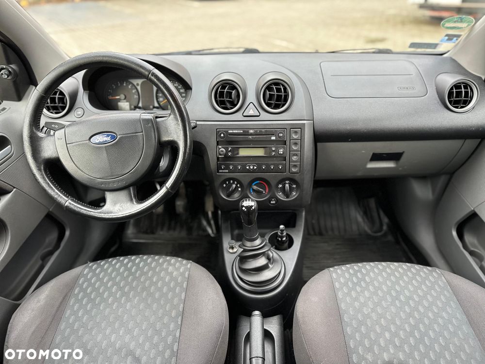 Ford Fiesta - 9