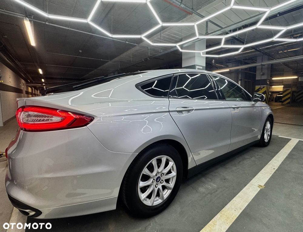 Ford Mondeo 2.0 TDCi Titanium PowerShift - 4