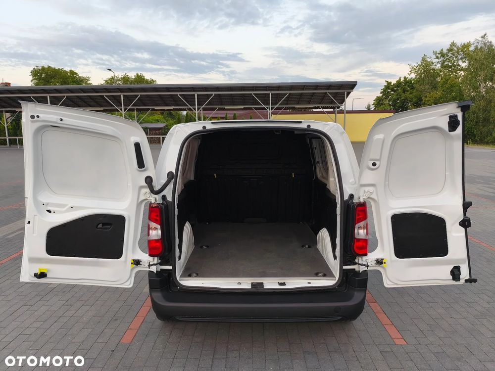 Toyota Proace City - 27