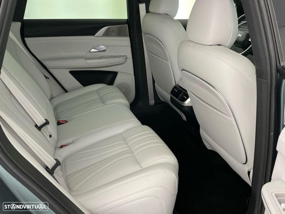Xpeng G9 98 kWh AWD Performance + Gancho de Reboque - 23
