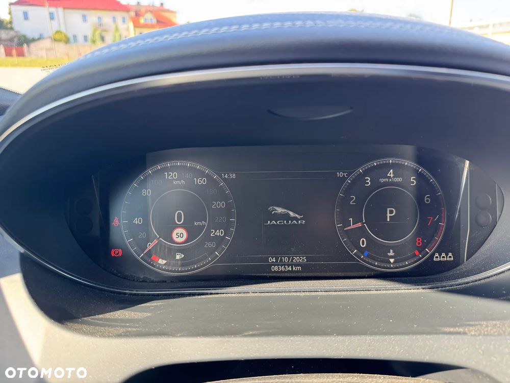 Jaguar E-Pace 2.0 i4P AWD R-Dynamic - 12
