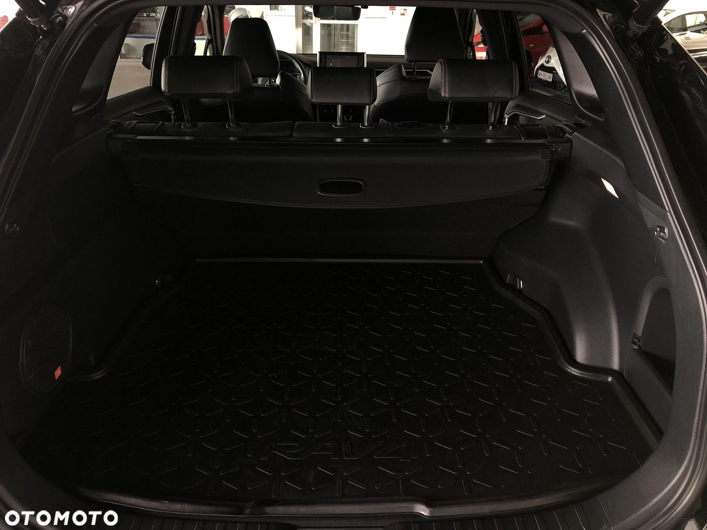 Toyota RAV4 - 13