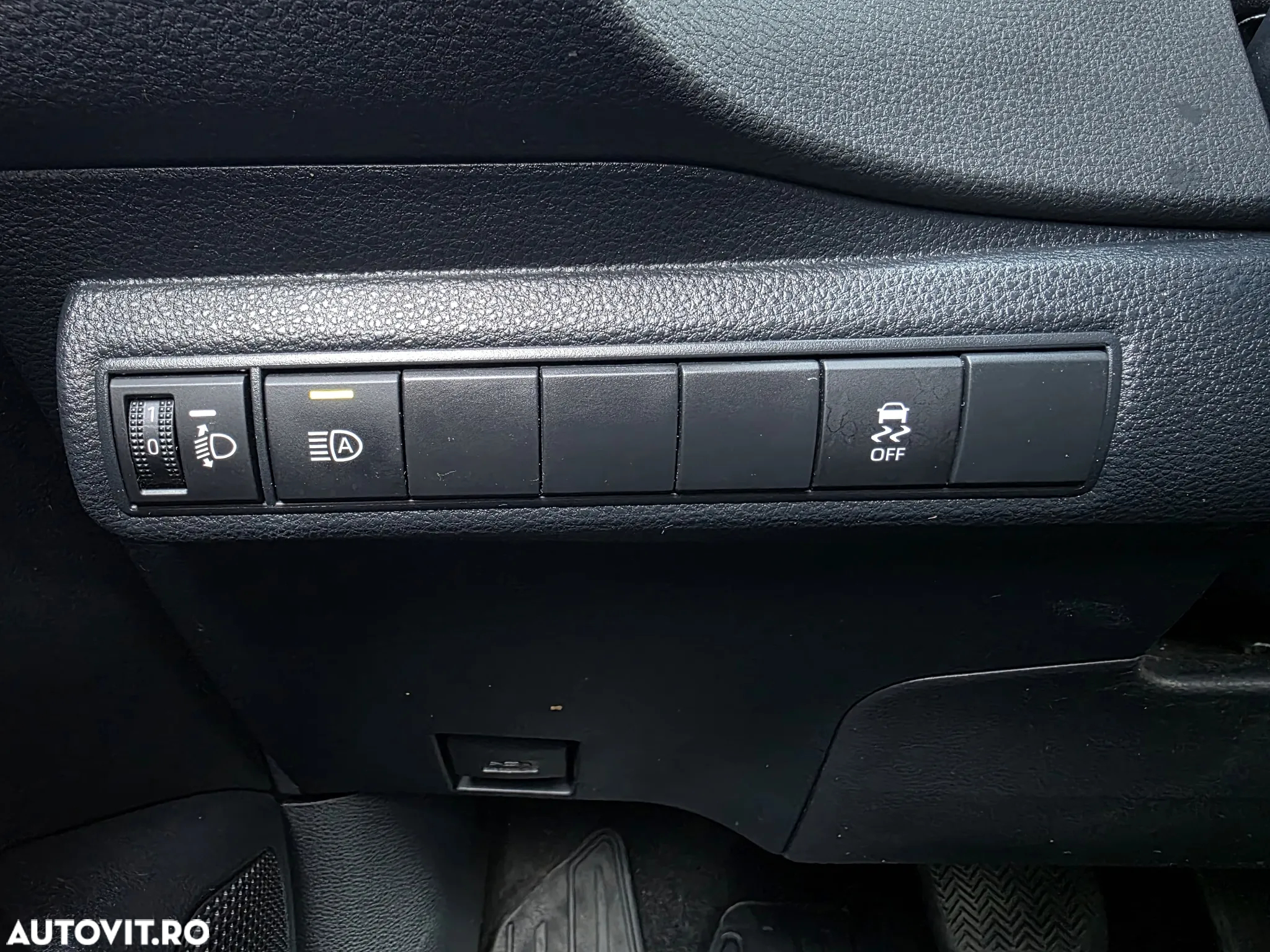 Toyota Corolla 1.8 HSD Dynamic - 20