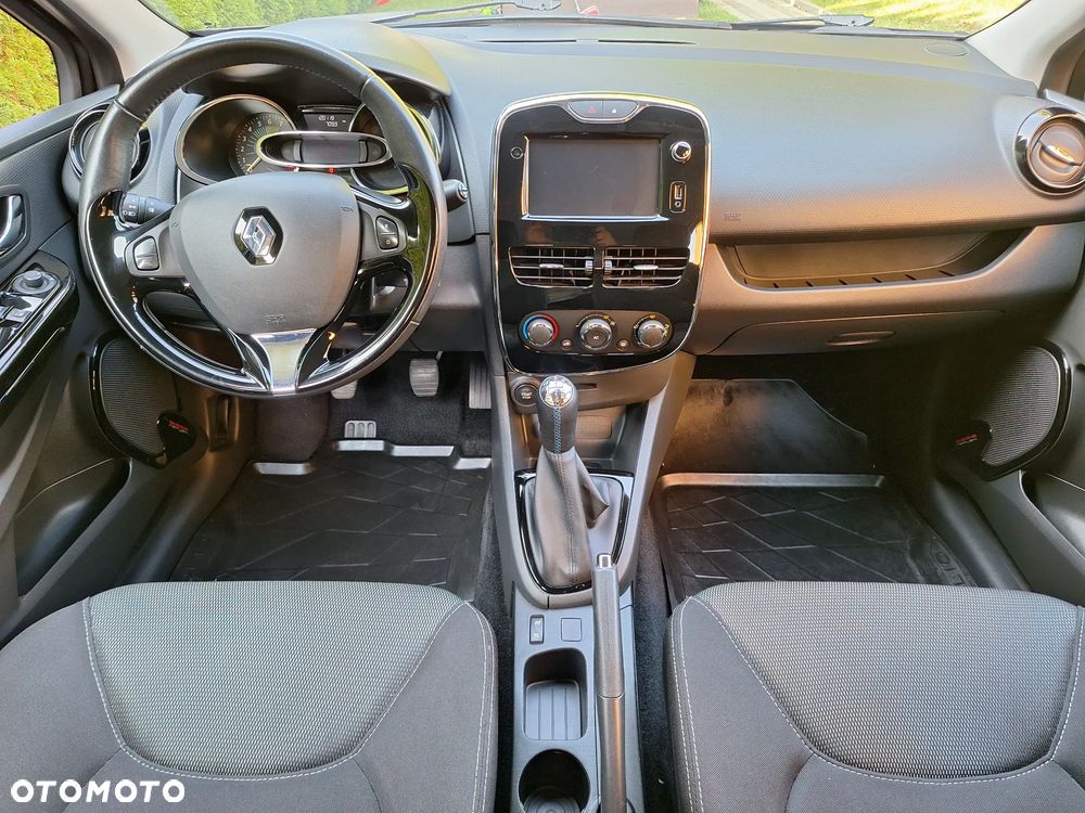 Renault Clio 1.2 16V 75 Start - 9