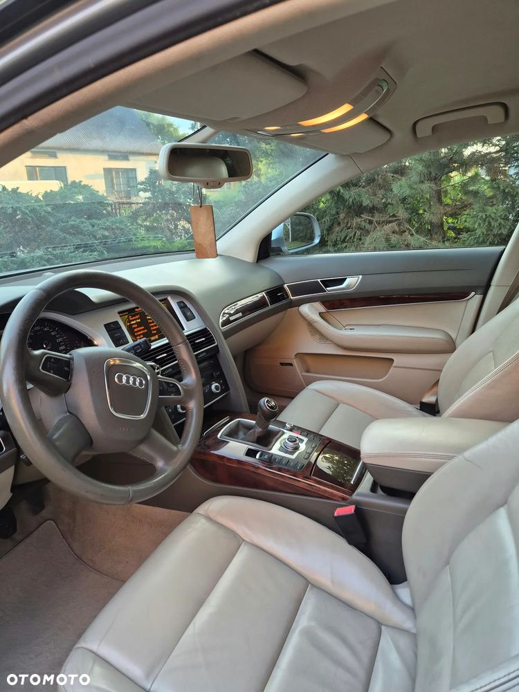 Audi A6 Avant 2010 photo 5