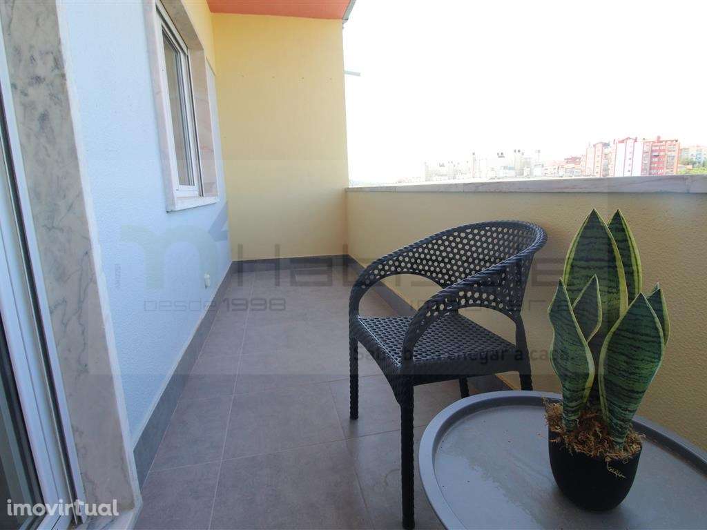 Onde o Design Encontra o Conforto: Exclusivo T3 com Varanda de 8m² - Grande imagem: 5/20