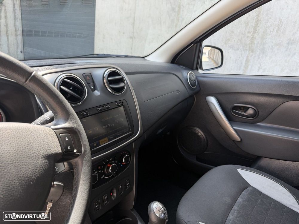 Dacia Sandero 1.5 dCi SL Stepway of Life - 12