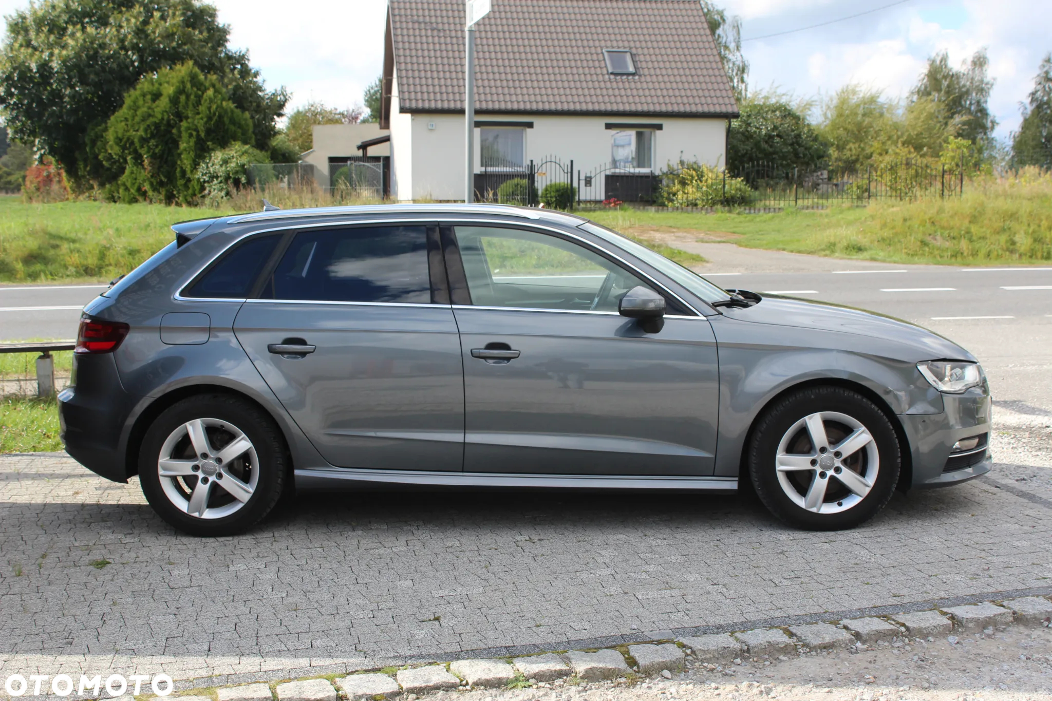 Audi A3 1.6 TDI ultra Attraction - 4
