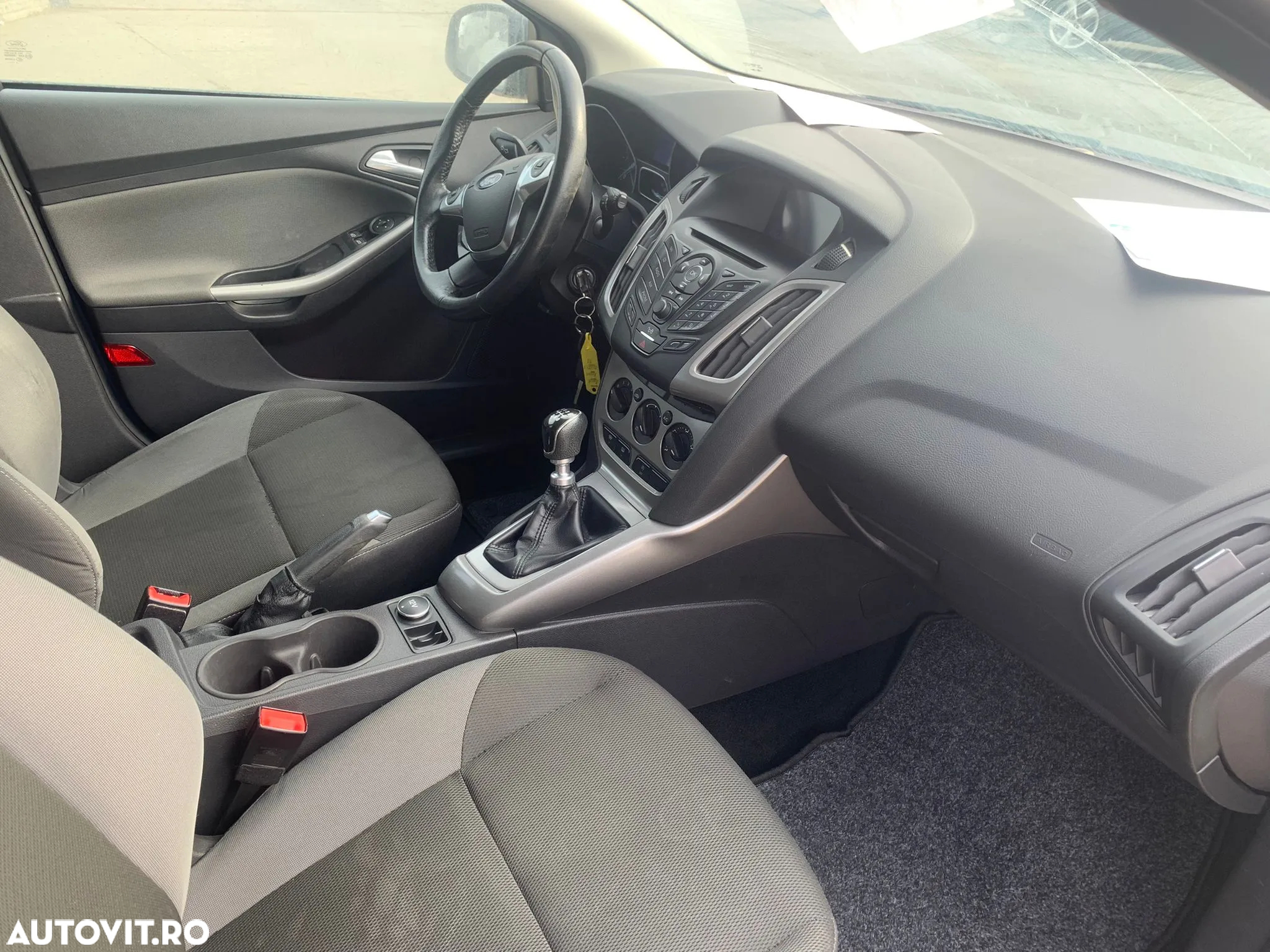 Ford Focus - 11