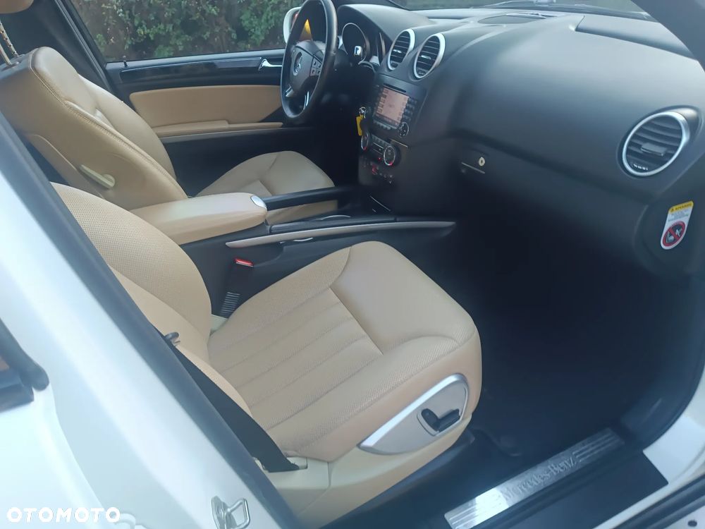 Mercedes-Benz ML 500 4Matic 7G-TRONIC Edition 10 - 15