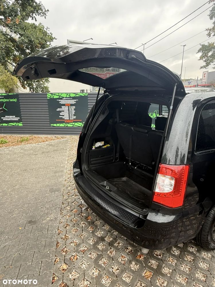 Chrysler Town & Country - 25