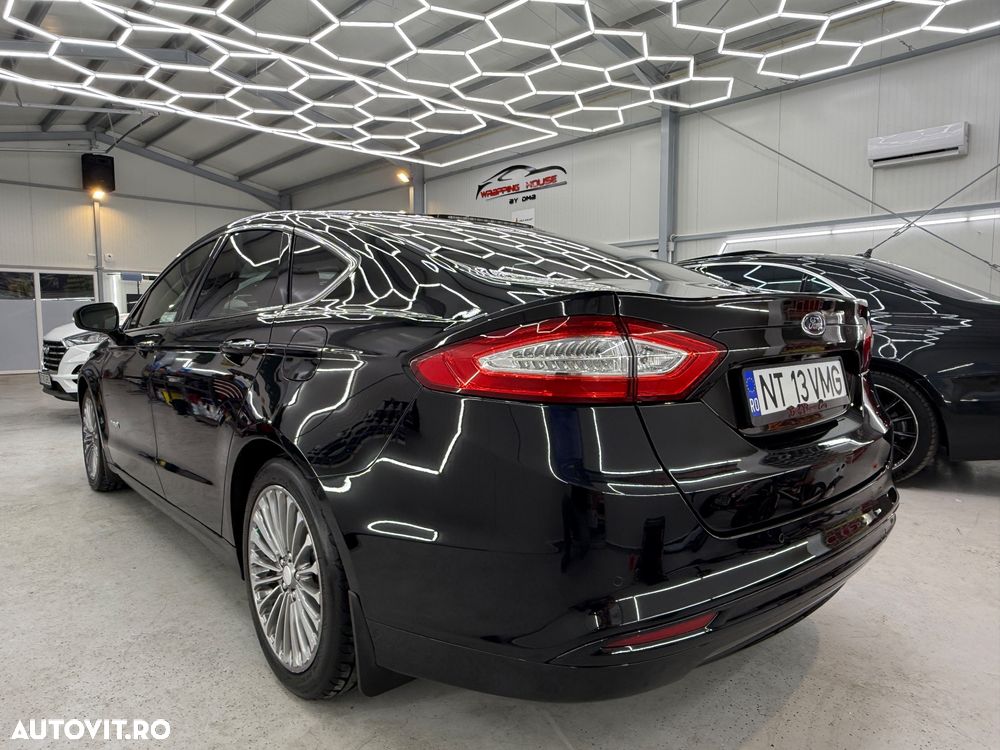 Ford Mondeo 2.0 Hybrid - 10