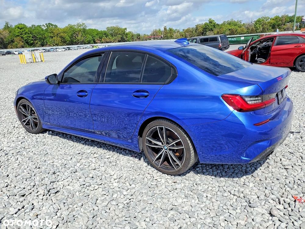 BMW Seria 3 330i xDrive M Sport - 3