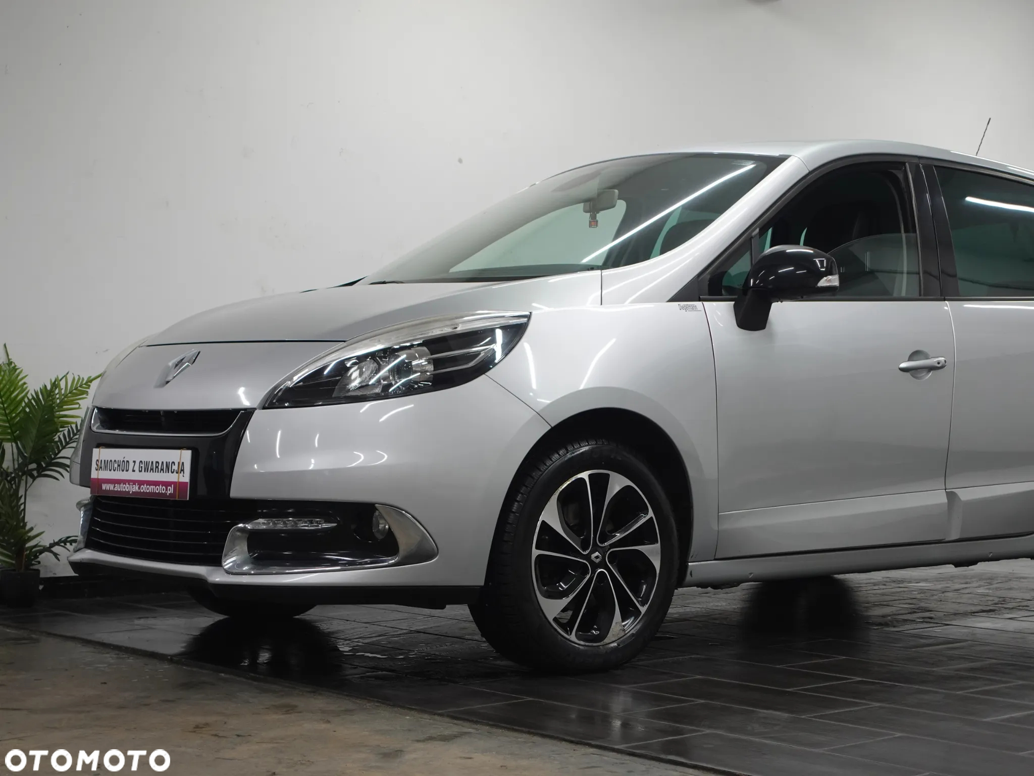 Renault Scenic ENERGY TCe 115 Bose Edition - 16
