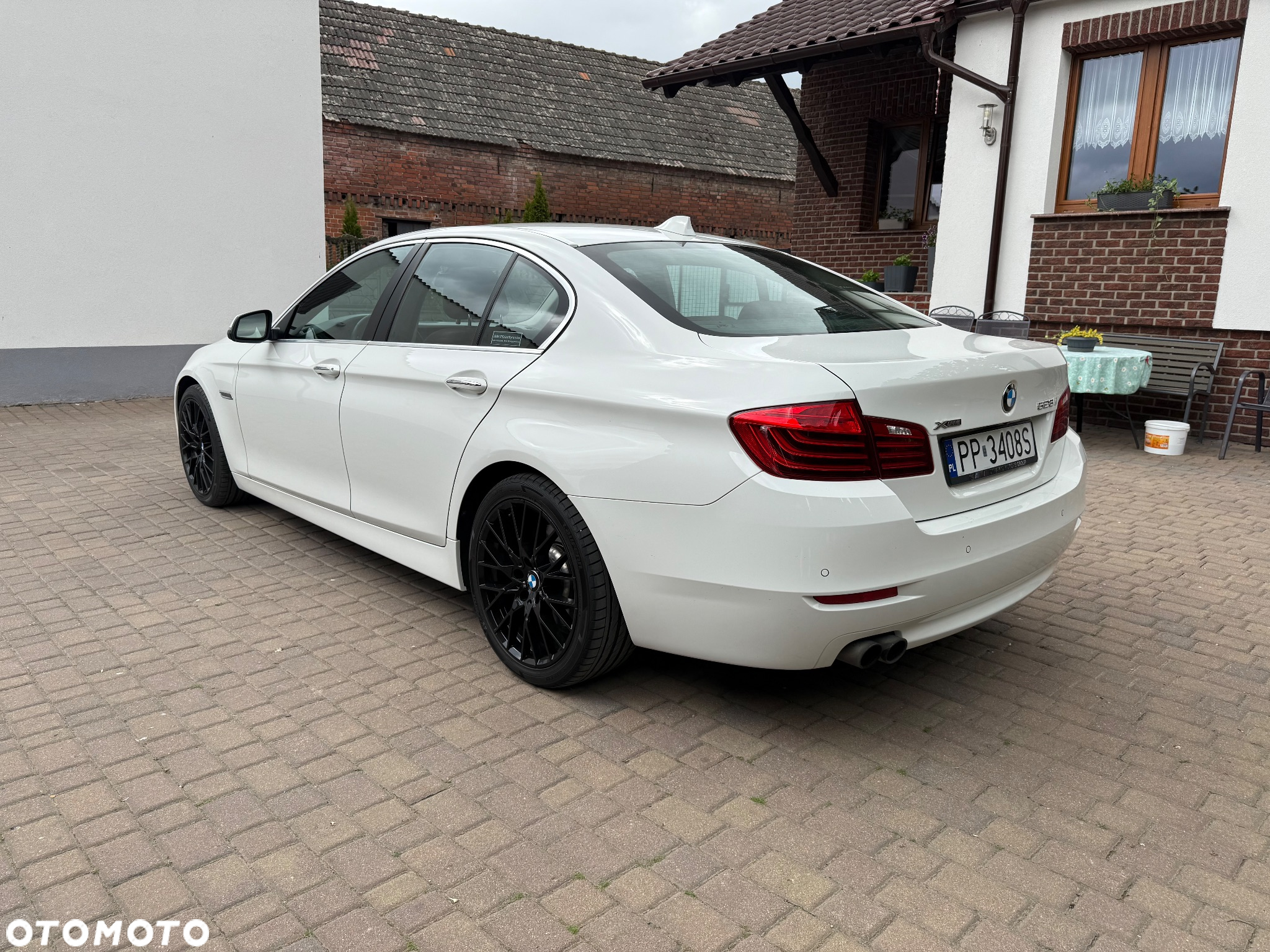 BMW Seria 5 528i xDrive - 3