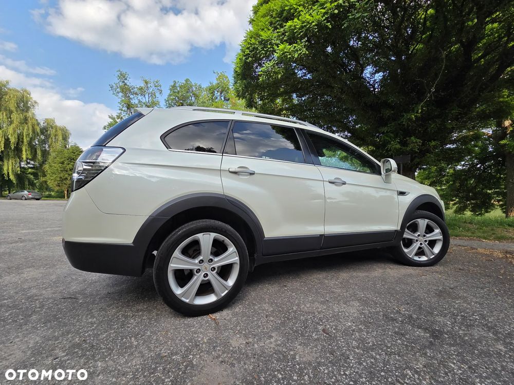 Chevrolet Captiva 2.2 d LT+ - 37