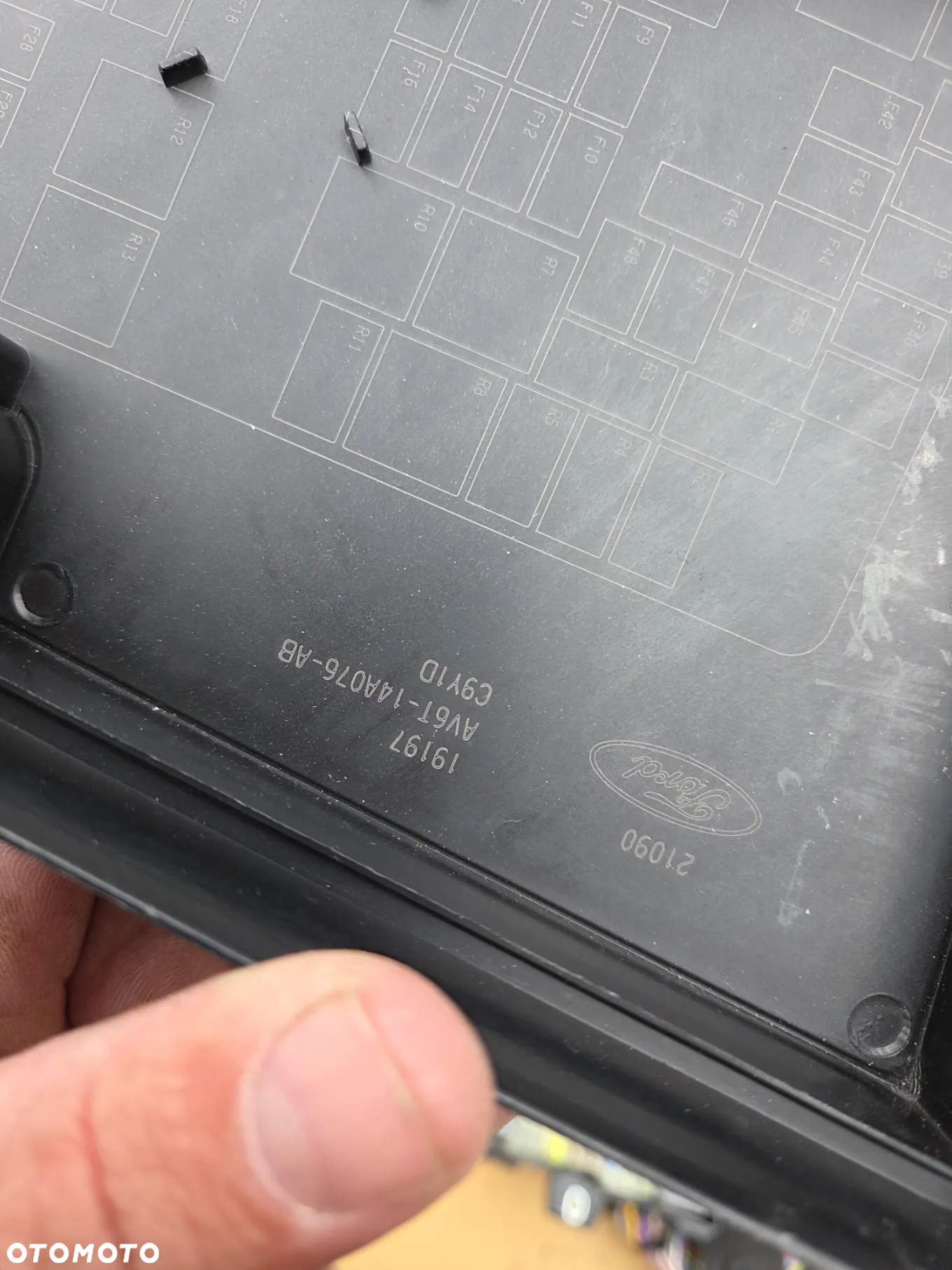 wiązka instalacja Ford C-Max II C344 2058234 F1DT-14K733-BRG AV6T-14A067-AD F1DZ-14290-W skrzynka bezpieczników BSI - 6