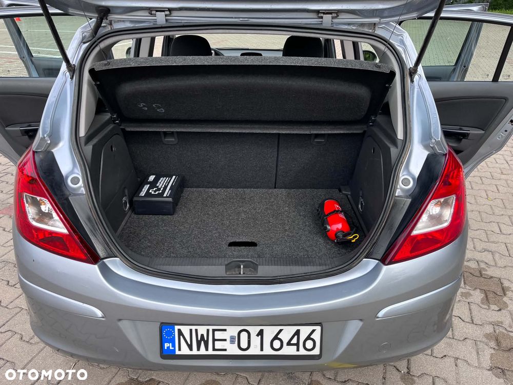 Opel Corsa 1.2 16V Enjoy - 8