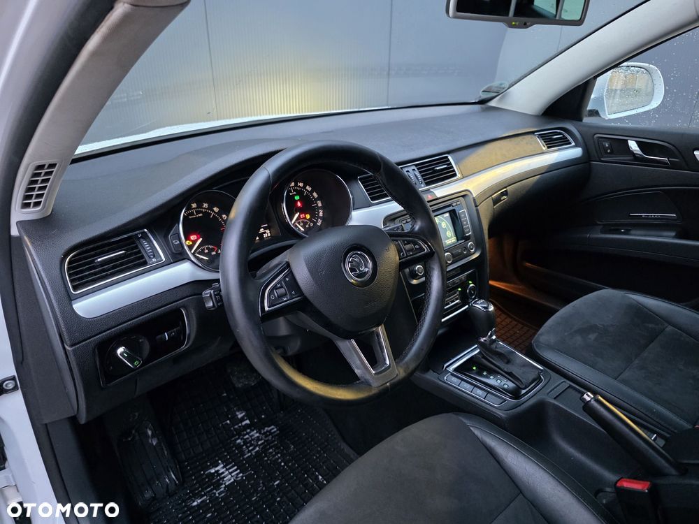 Skoda Superb 2.0 TDI Business DSG - 14
