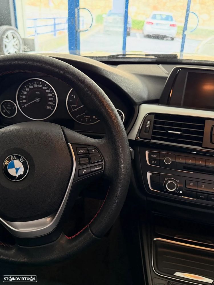 BMW 318 d Touring - 12