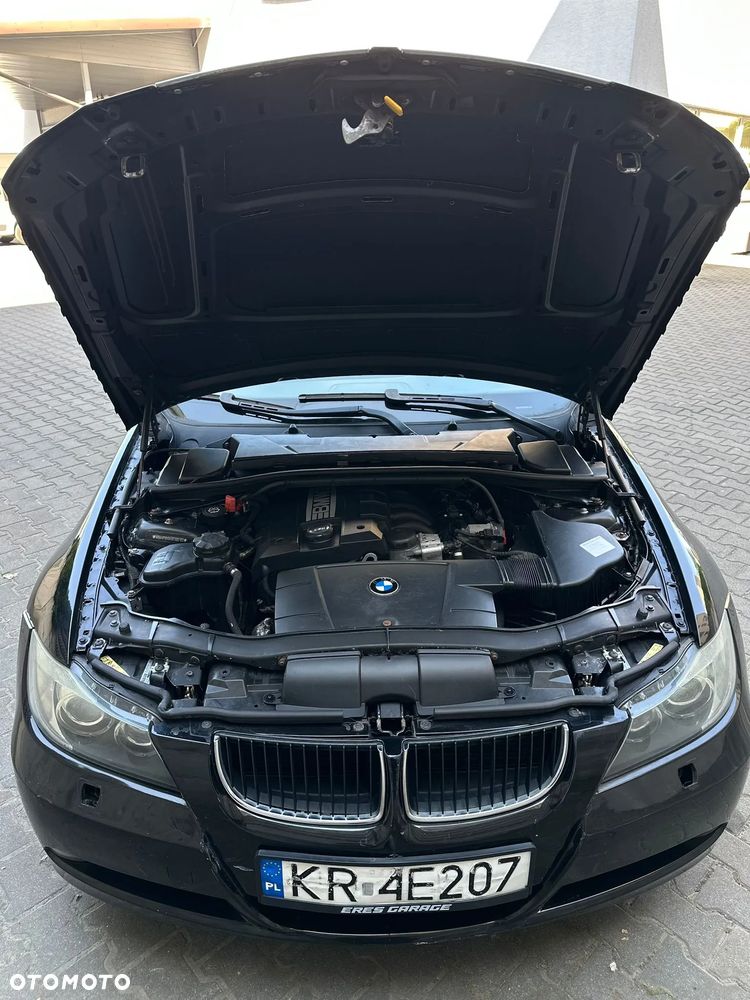 BMW Seria 3 320i - 8