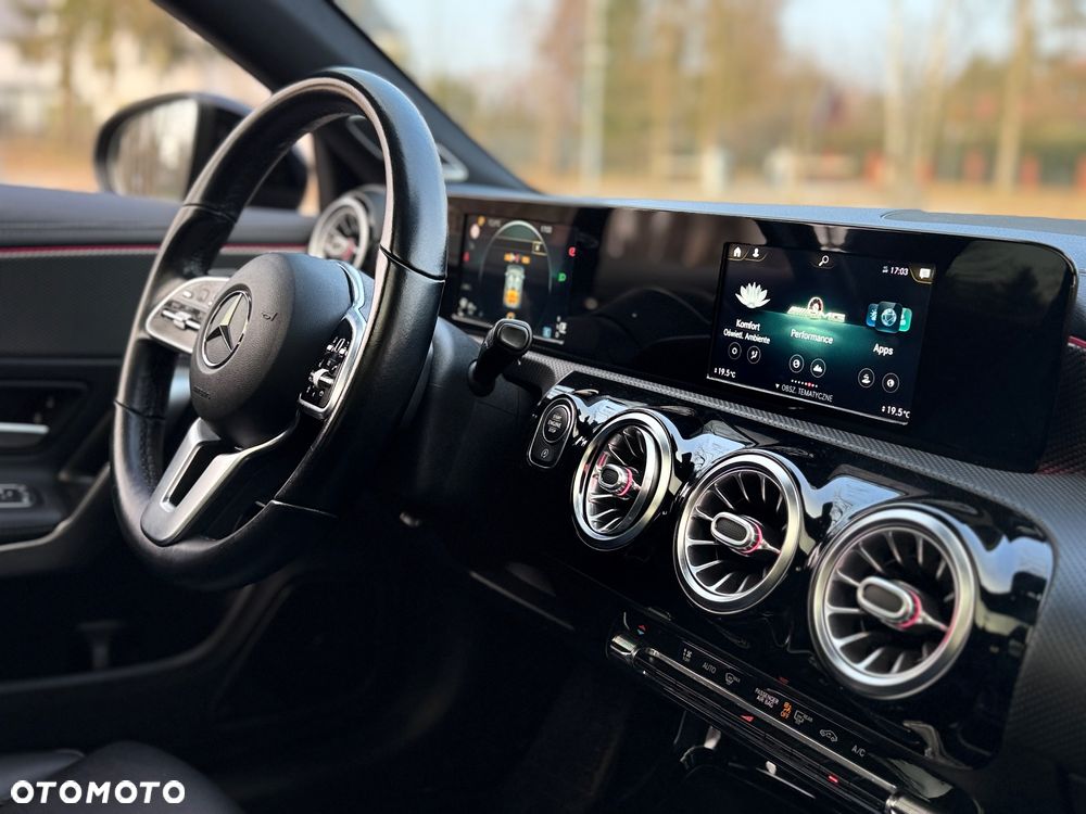 Mercedes-Benz CLA 220 d AMG Line 8G-DCT - 20