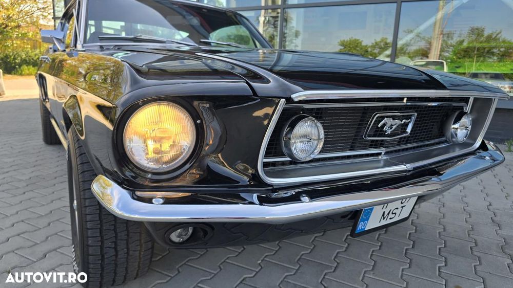 Ford Mustang - 7