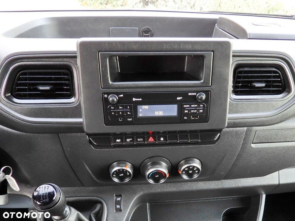 Renault MASTER PLANDEKA 8 PALET WEBASTO TEMPOMAT LEDY KLIMATYZACJA  165KM - 32