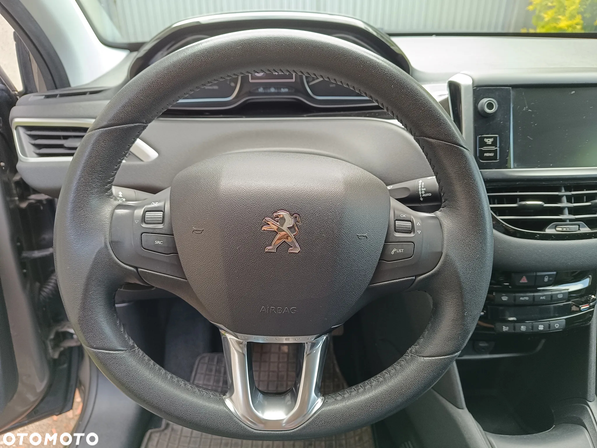 Peugeot 208 1.6 e-HDi Allure STT - 27