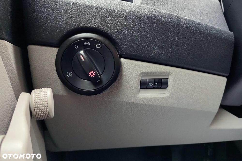 Volkswagen T6 DOKA SKRZYNIOWY - 13