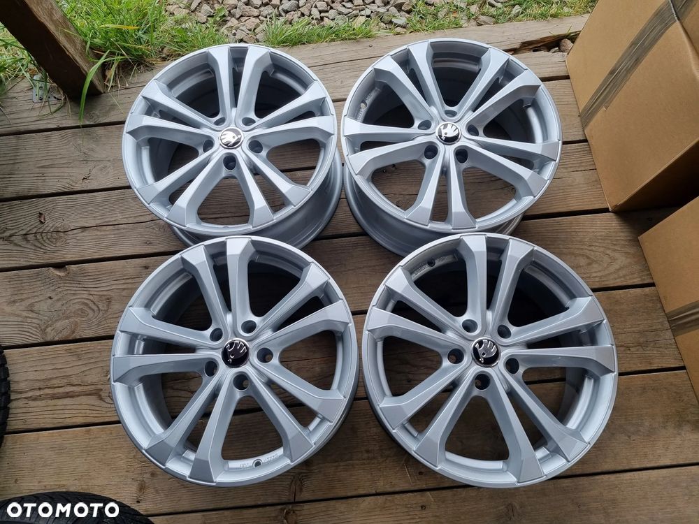 SKODA OCTAVIA 3,VW GOLF 7,TOURAN,SEAT LEON 3 7.5x17 ET35 5X112 super stan - 1