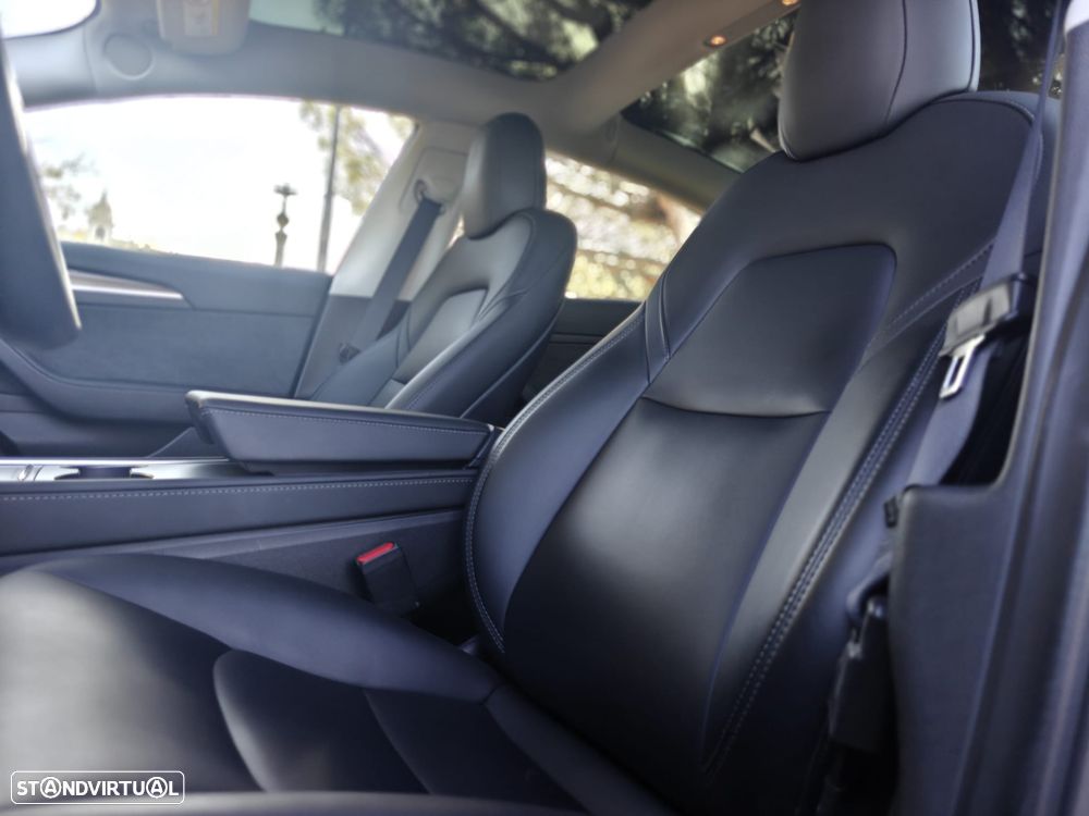 Tesla Model 3 Long Range Tração Traseira - 27