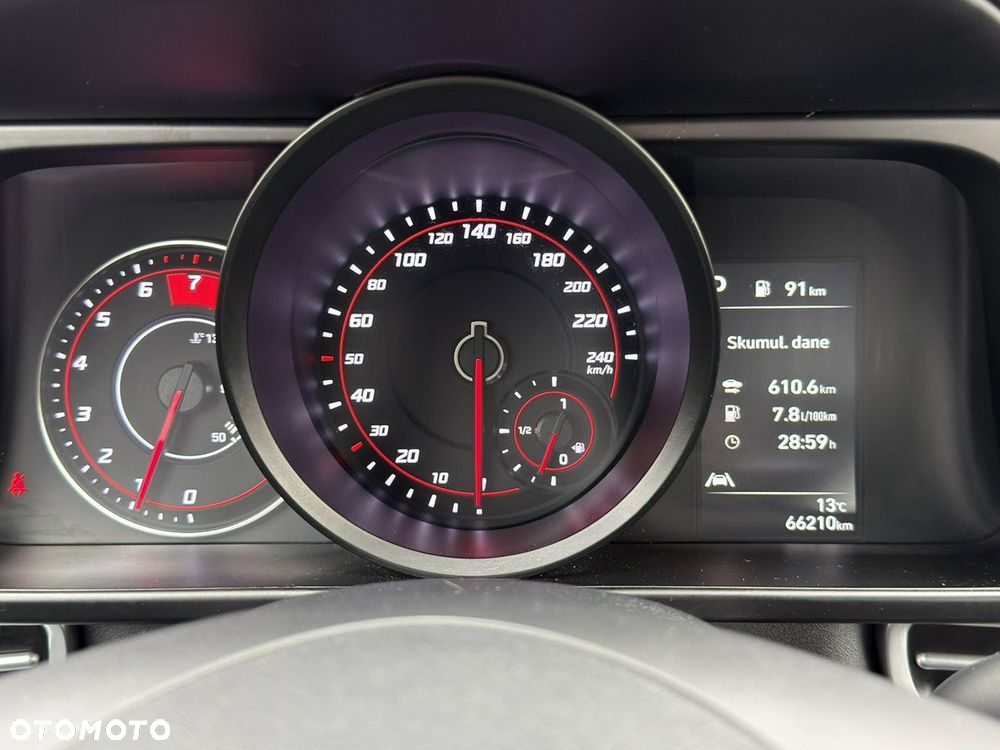 Hyundai Elantra - 25