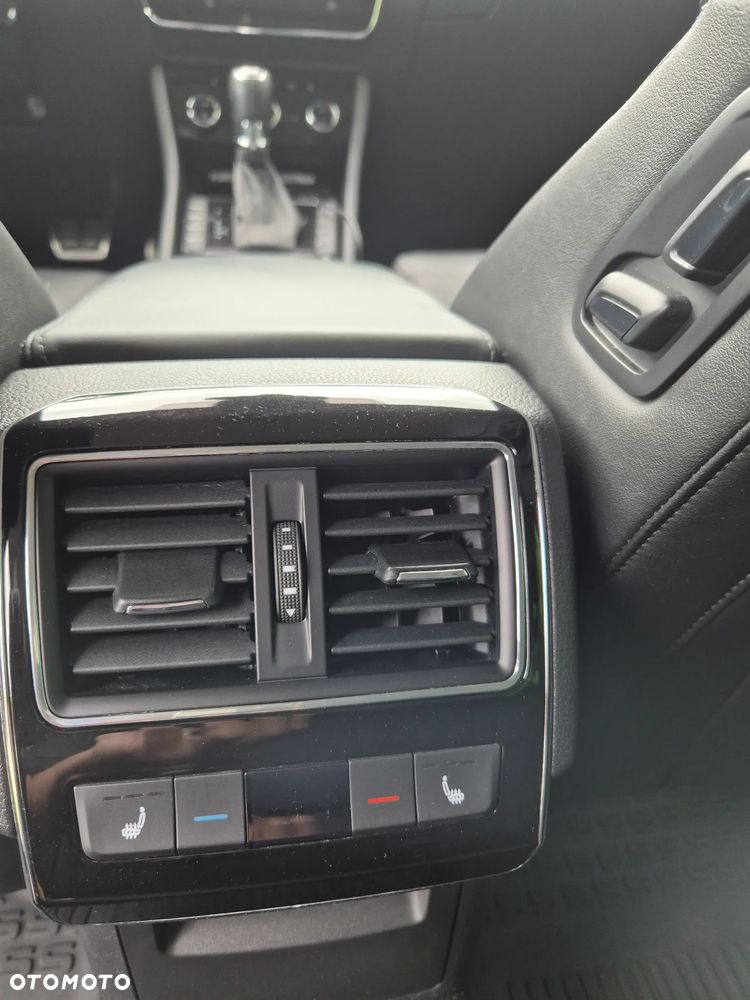 Skoda Superb 2.0 TSI 4x4 L&K DSG - 30