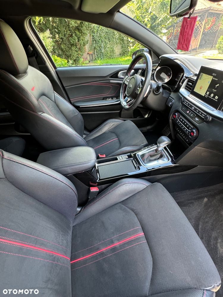 Kia ProCeed - 10