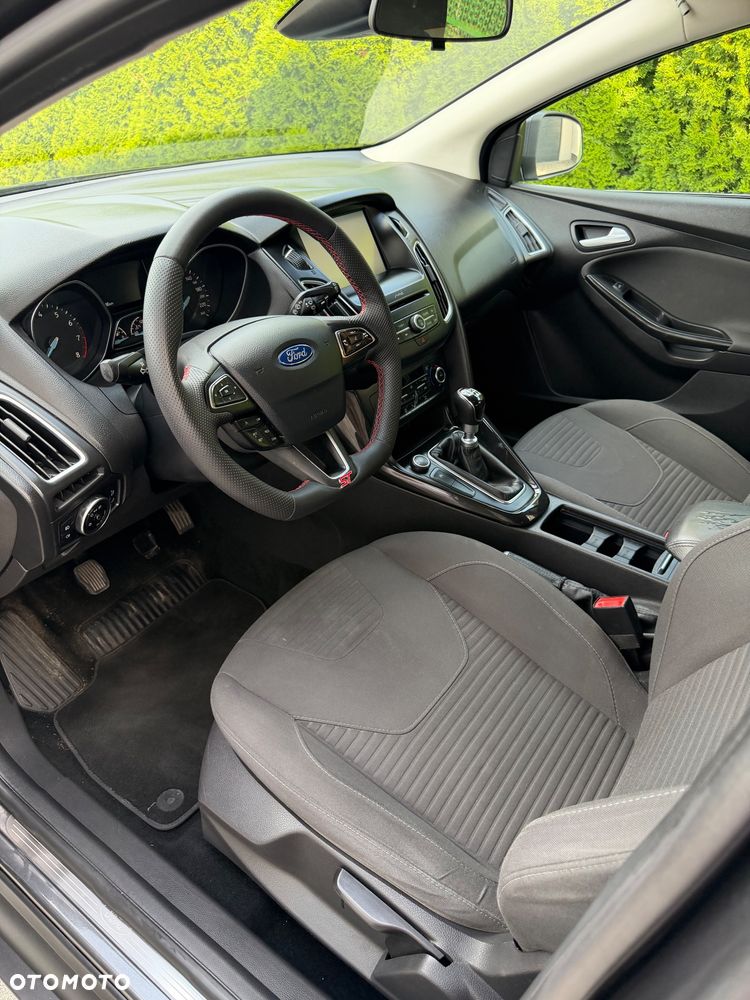 Ford Focus 1.5 EcoBoost Titanium ASS - 12