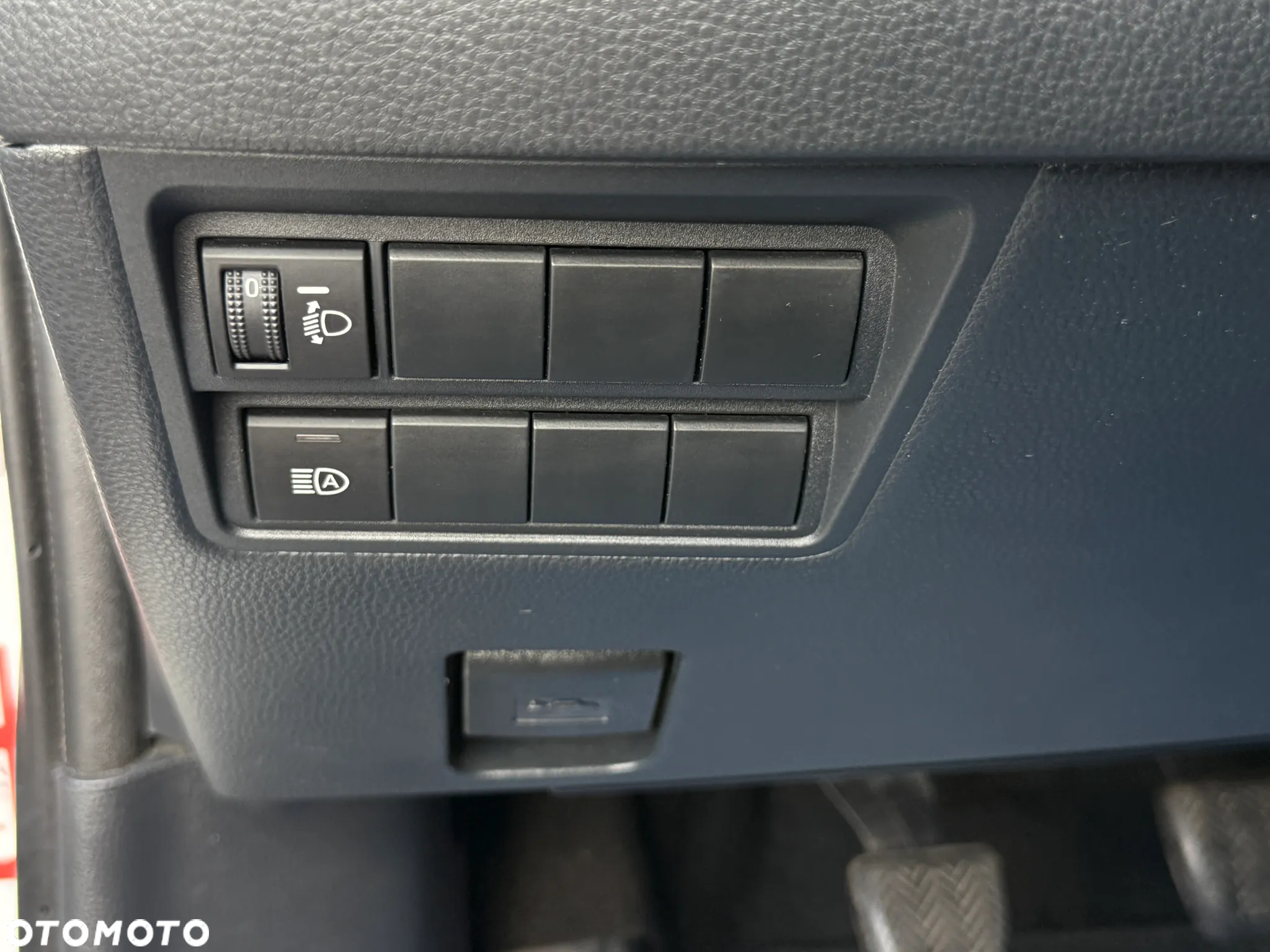 Toyota Yaris 1.5 Comfort - 30