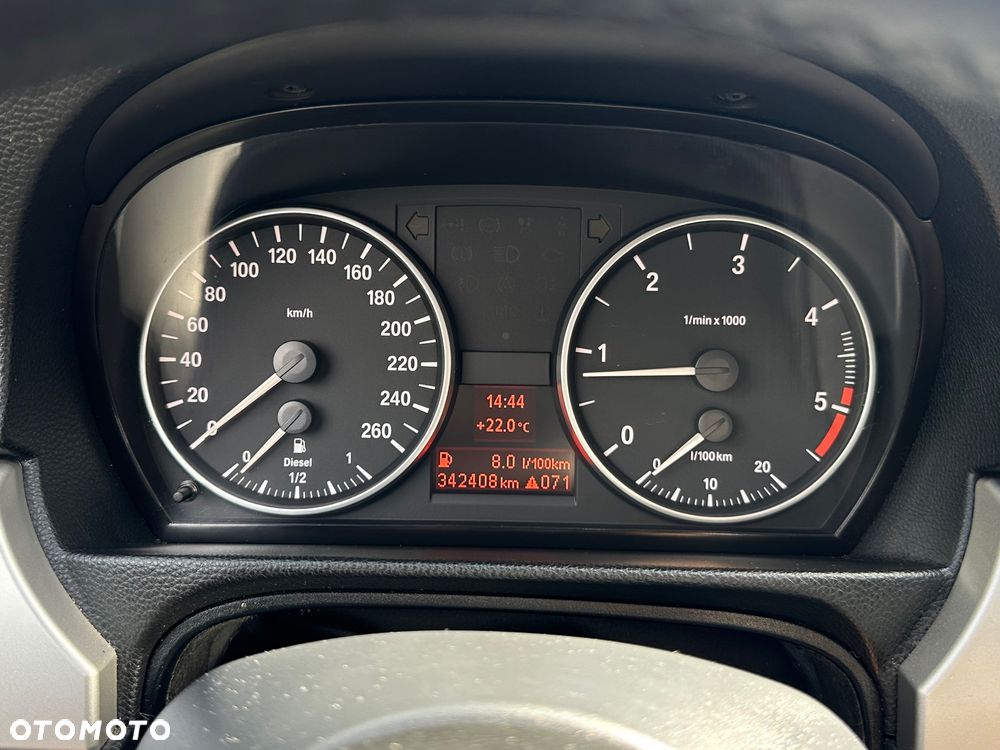 BMW Seria 3 318d - 16