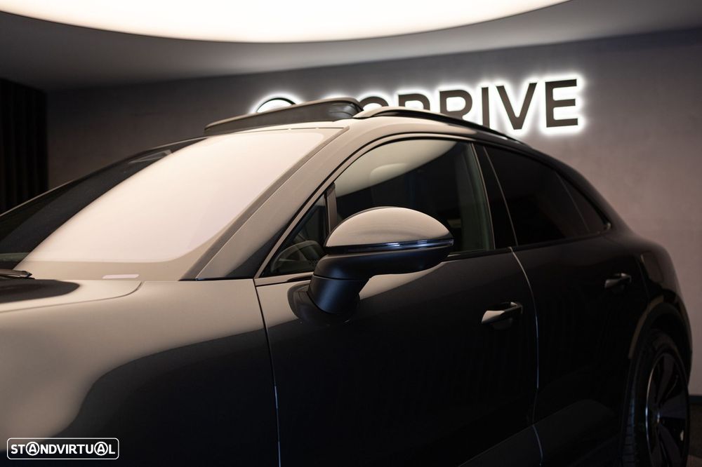 Porsche Macan Electric 4 - 9