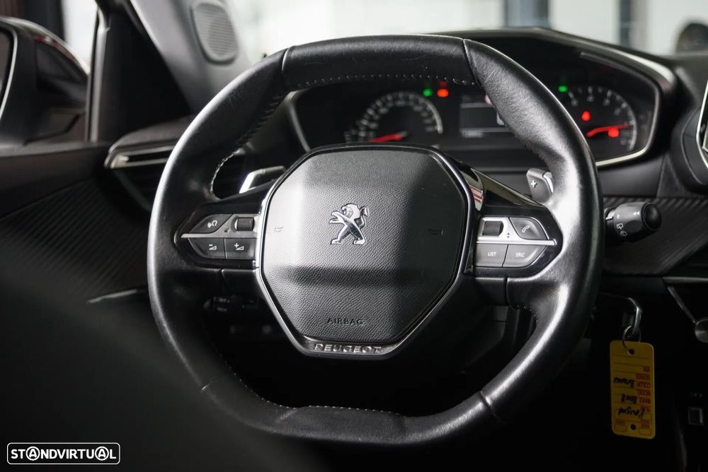 Peugeot 2008 PureTech 130 EAT8 Allure - 30