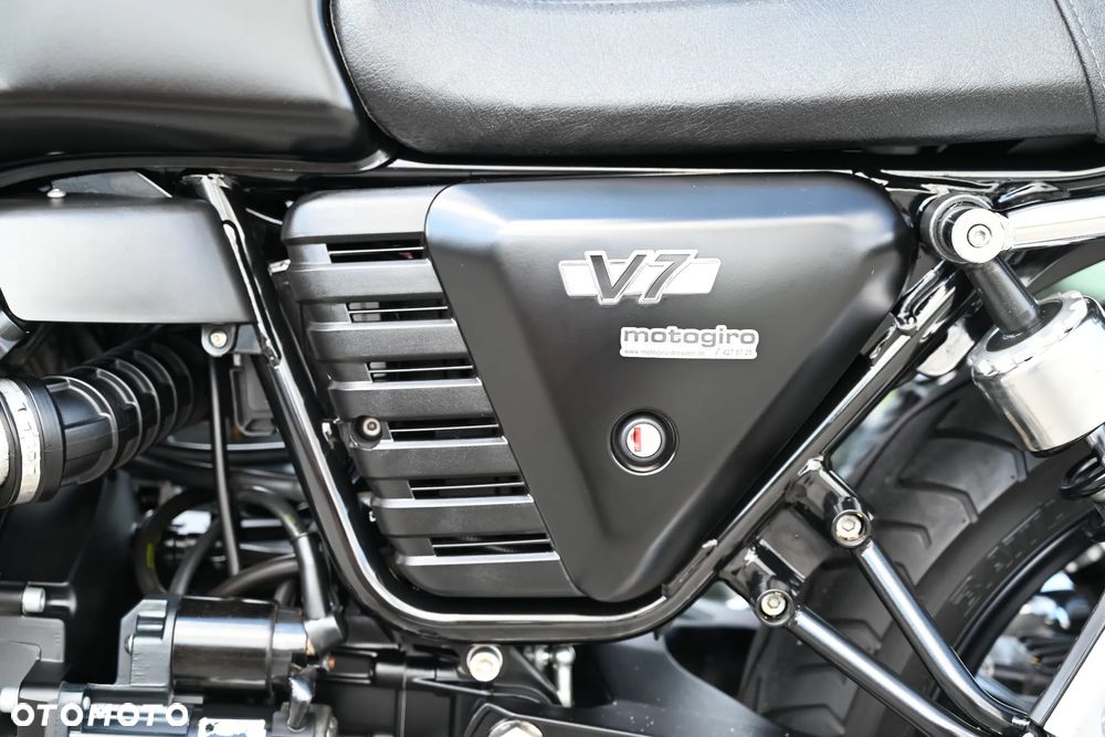 Moto Guzzi V7 - 15